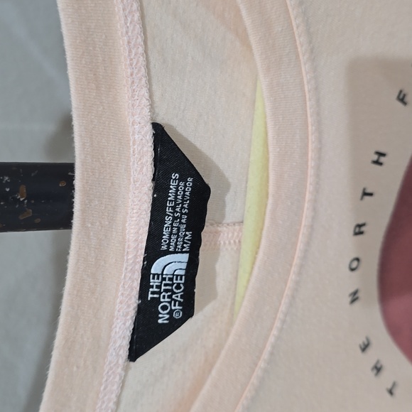 The North Face Ligh Pink Peach Graphic T-Shirt Tee Top Womens Medium - Picture 2 of 11